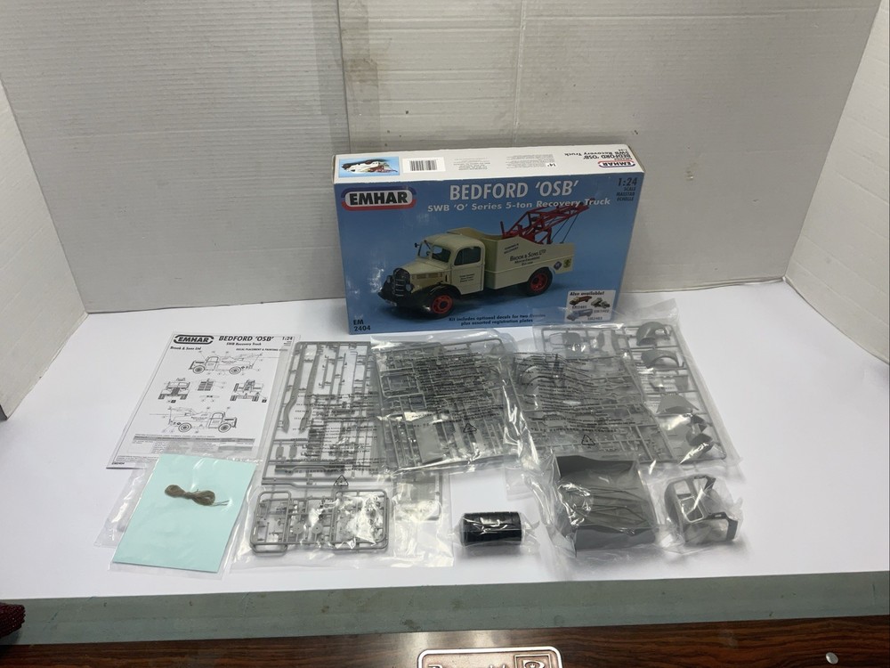 EMHAR 1:24 Bedford “OSB” 5-Ton Recovery Truck Factory Parts Sealed