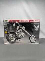 Revell 1:8 Harley Davidson Custom Chopper Motorcycle Model Kit 1982 7911 NEW