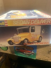 revell street demons ’26 ford sedan delivery model kit 1:25 unassembled 7391