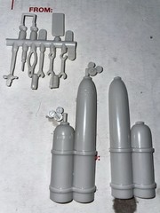 1:25 1:24 Model Tools Acetyl & Oxygen Tank