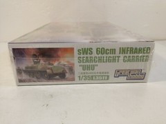 Great Way Hobby SWS 60cm Infrared Searchlight Carrier UHU 1:35 Model Kit