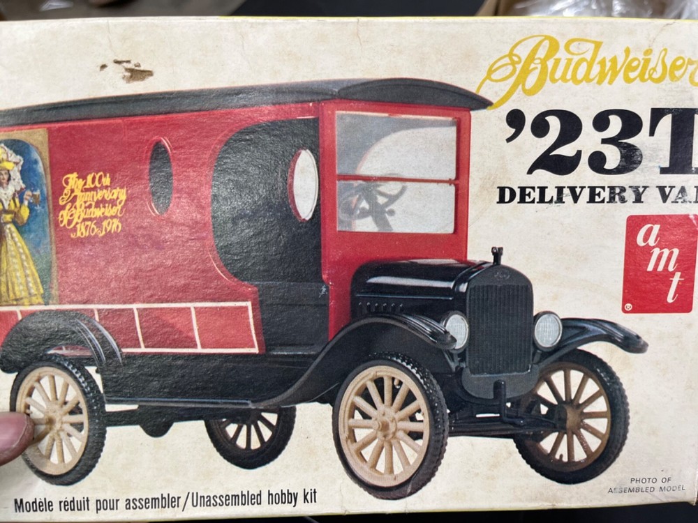 AMT 2401 BUDWEISER 1923 FORD T DELIVERY VAN 1/25 KIT McM NIob