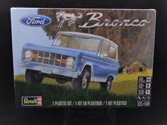 Revell Ford Bronco 1/25 Scale Plastic Model Car Kit 85-4320