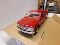 1993 CHEVROLET TRUCK C1500 PROMO MODEL WITH BOX RED