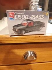 NEW SEALED Vintage 1/25 AMT Chevrolet C1500 454 SS Model Kit #6032