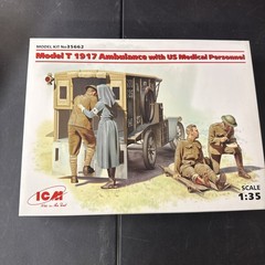 ICM 1/35 US Model T 1917 Ambulance with US Medical Personnel 35662