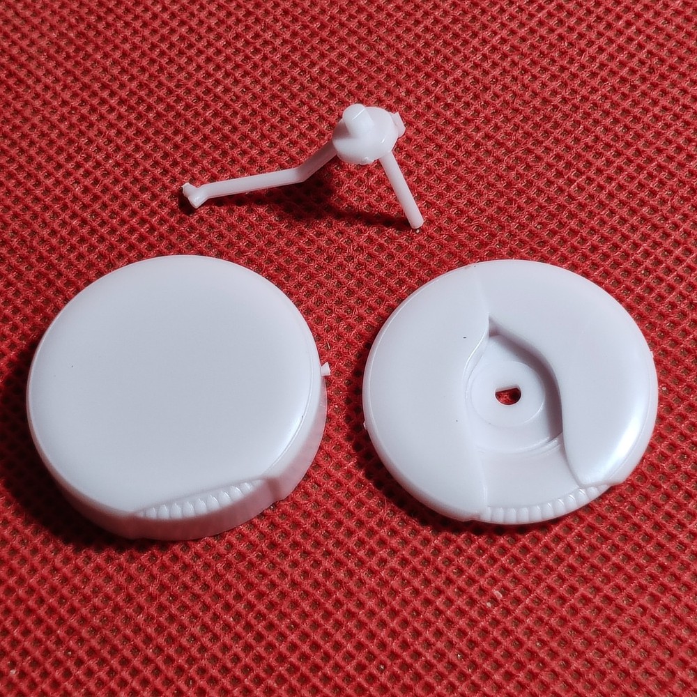 Spare Tire 1985 GMC Jimmy 1:25 scale model car part Revell