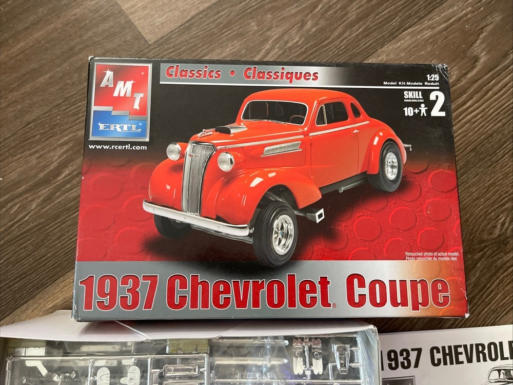 AMT ERTL 1937 Chevrolet Coupe Classics 1/25 scale. Open box/Sealed Parts