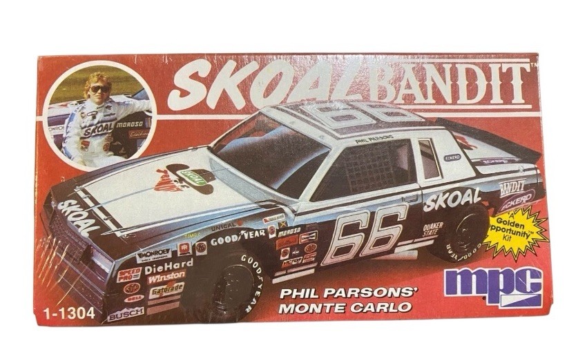 Vintage 1985 MPC Phil Parsons Skoal Bandit Monte Carlo Model Kit 1/25 Scale NIB