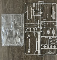 ITALER 1:16 Scale Mercedes-Benz 300 SL Roadster Plastic Model Kit – Unassembled