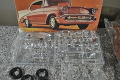AMT 1/25 Scale ’57 Chevy Bel Air Hardtop T-280 – CONTENTS Sealed