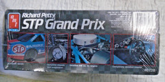 AMT ERTL Richard Petty #43 STP Grand Prix 1/25 Scale Model Kit #6728 New NOS