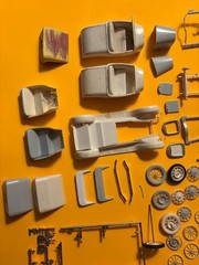 1929 FORD MODEL A ROADSTER MODEL KIT AMT ERTL 1/25 SCALE STARTED HAS EXTRA PARTS