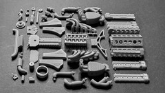 PAGANI ZONDA F – ENGINE MERCEDES AMG / 8 12 18 24 Tamiya Revell Monogram AMT IXO
