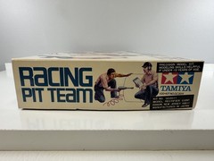 TAMIYA RACING PIT TEAM 1/20 SCALE PLASTIC MODEL KIT VINTAGE READ!!