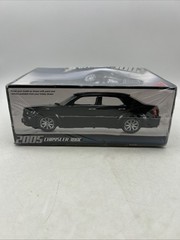 AMT 2005 Chrysler 300C 1:25 Scale Plastic Model Car Kit (2019)(See Desc)