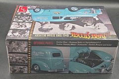 AMT 1/25 The Three Stooges 1940 Ford Sedan Delivery Model Kit New Sealed 791/12