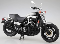 Aoshima 1/12 BIKE MODEL Yamaha VMAX Silver Dust Diecast Model -ASSEMBLED-