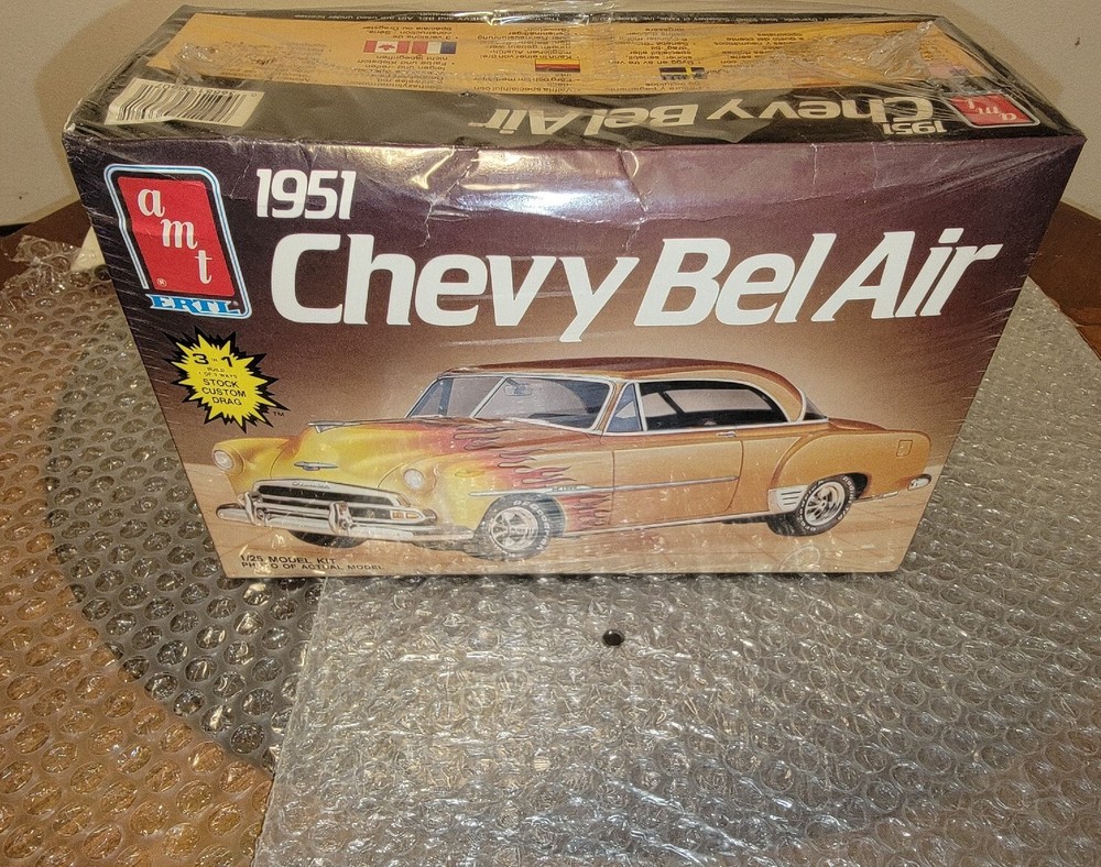 AMT Ertl 1951 Chevy Bel Air 1:25 Scale Model Kit
