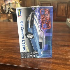 Revell ’69 Camaro Z/28 RS 1:25 Scale Blue Plastic Car Kit Model Kit Sealed New