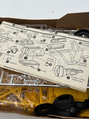 AMT 1955 ’55 Corvette Build Stock or Drag 1/25 Scale Model Kit T287 New