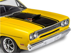 14531 ’70 Plymouth Road Runner 1:24 Scale 77-Piece Skill Level 5 Model Car Build