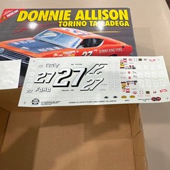 NEW Polar Lights Donnie Allison Ford Torino Talladega NASCAR 1:25 Plastic 6601