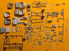 1929 FORD MODEL A ROADSTER MODEL KIT AMT ERTL 1/25 SCALE STARTED HAS EXTRA PARTS
