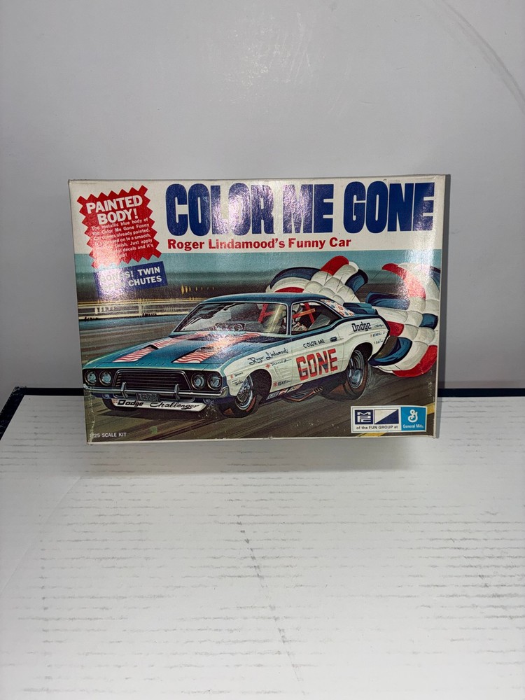 VINTAGE ORIGINAL MPC 1/25 SCALE 1972 COLOR ME GONE CHALLENGER KIT SEALED INSIDE