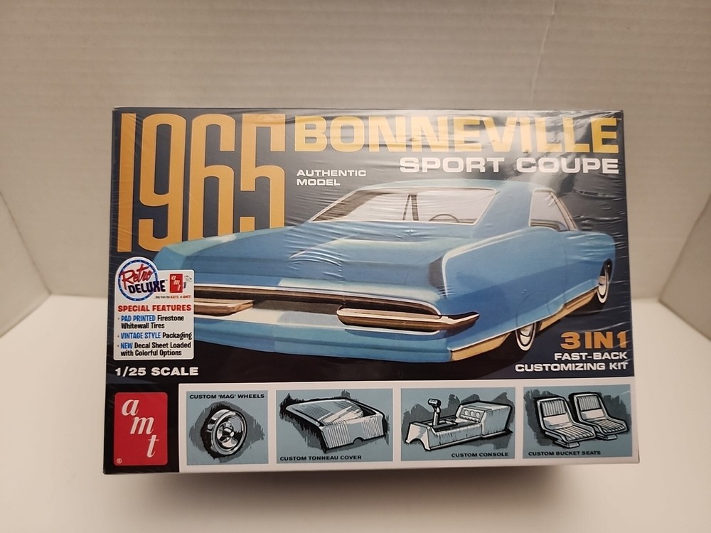Skill 2 Model Kit 1965 Pontiac Bonneville Sport Coupe 3-in-1 Kit 1/25 SEALED