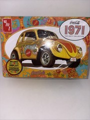 AMT 1971 Volkswagen Superbug Gasser Coca-Cola 1:25 Scale Model Car Kit
