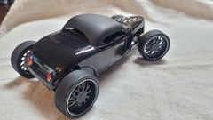 Cool Custom built up 1930-32 Ford Pro Touring Roadstr model car Gloss black 1/25