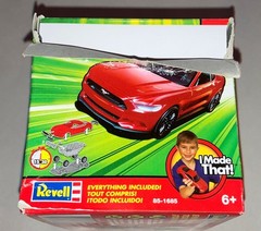 Revell DAMAGED BOX 2015 Mustang GT snap together model car kit 1685