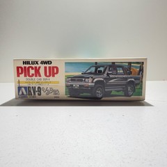 Aoshima #01285 Toyota Hilux 4×4 Double Cab SSR-X Pickup Plastic Kit Open Box