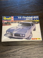 Revell ’68 Pontiac Firebird 400 Ram Air 2’n 1 Kit 1:25 GM Skill 2 85234210100