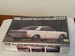 1/24 Doyusha “Nostalgic Heroes” 1969 Datsun Bluebird 1600 SSS Coupe (Kit NH-25)