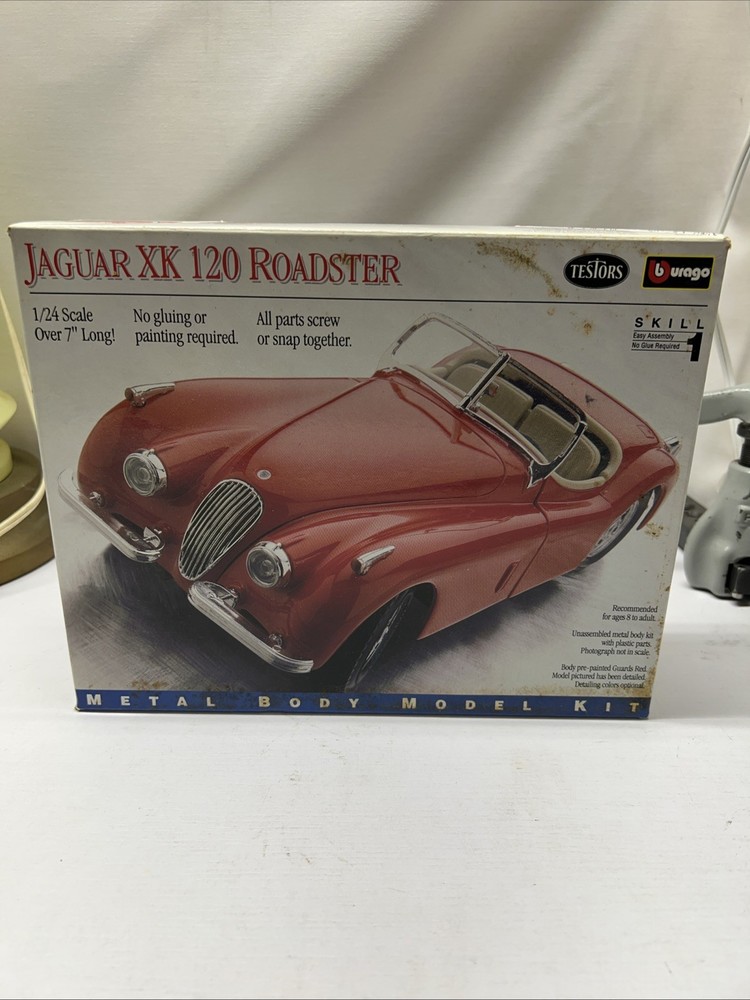 Vintage 1993 TESTORS Burago JAGUAR XK 120 Roadster Metal Body 1:24 Model Kit 168