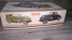 Hubley Metal model car kit 1932 Chevrolet Coupe No. 4869 w/ instructions Z125