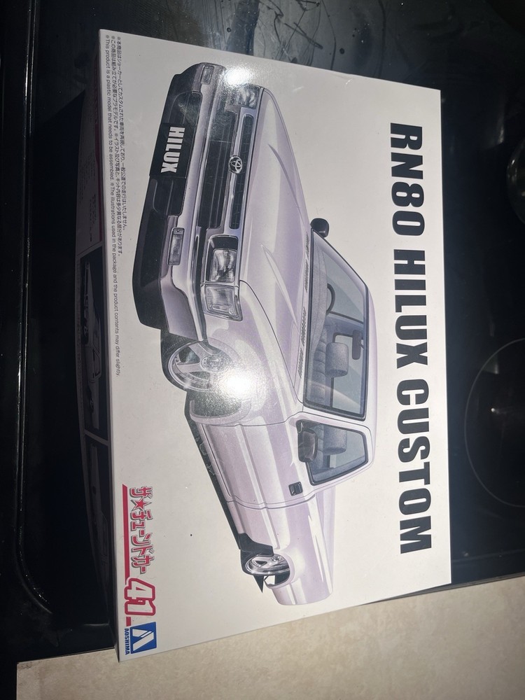 AOSHIMA Toyota RN80 Hilux Custom 1:24 Plastic Model Kit Unassembled, Not Painted