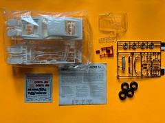 HOT ROD 1969 FORD MUSTANG SUPER CJ COUPE MODEL KIT 2 REVELL 1/25 SCALE COOL LOOK