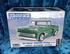 Revell ’65 Chevy Stepside Pickup 2’n1 1:25 Model Kit Unassembled Decals 85-7210