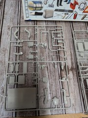 Italeri Truck Shop Plastic Model Accessories 1:24 Scale