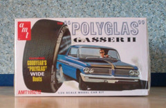 Pontiac 1962 Catalina “Polyglas” Gasser ll 1:25 scale AMT /Round2 model kit