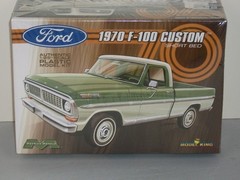 Moebius 1/25 Scale 1970 F-100 Custom Pickup Truck – Factory Sealed