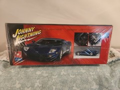 Johnny Lightning 1:25 2005 Ford GT Model Kit Unassembled Not Painted Blue