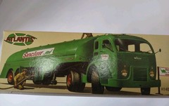 Atlantis White-Fruehauf Sinclair Gas Truck Model Kit H1402 (NIB)