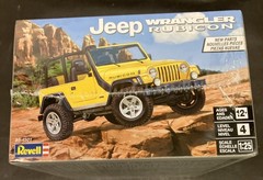 Revell Jeep Wrangler Rubicon Kit 85-4501 Factory Sealed 1:25 New