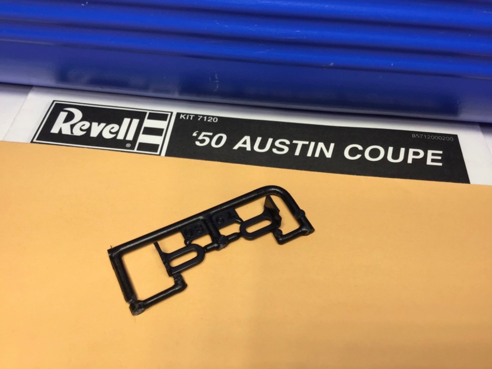 MODEL CAR PARTS Revell ‘50 AUSTIN COUPE HOOD HINGES NEW PATRS