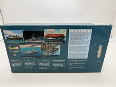 Revell #05810 05810 1/1200 Scale M/S Color Fantasy Model Cruise Ship NEW