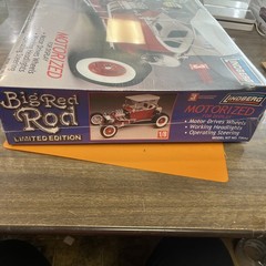 Lindberg Big Red Rod T Bucket 1/8 Scale Model Kit #73044 NEW/Sealed